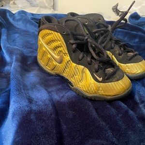 Nike air foamposites kids